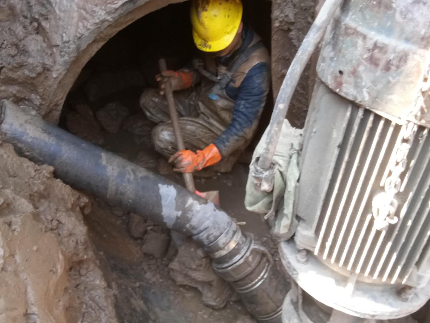 老新镇管道清淤