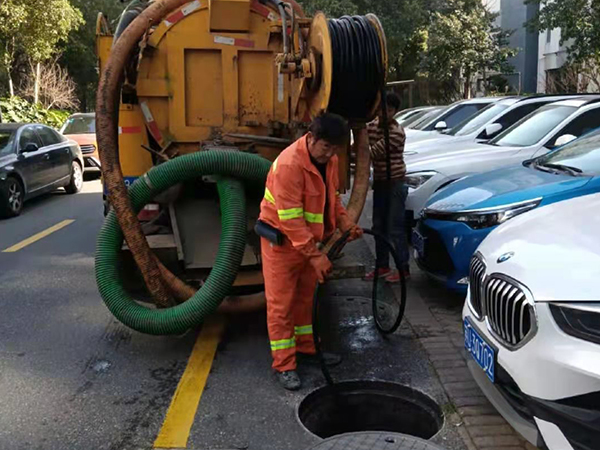 老新镇排污管道清淤