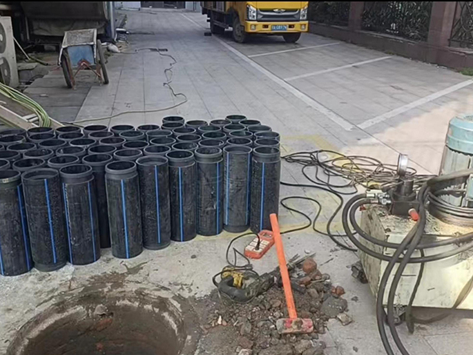 老新镇PE置换管厂家 DN315置换管 非开挖管短管置换